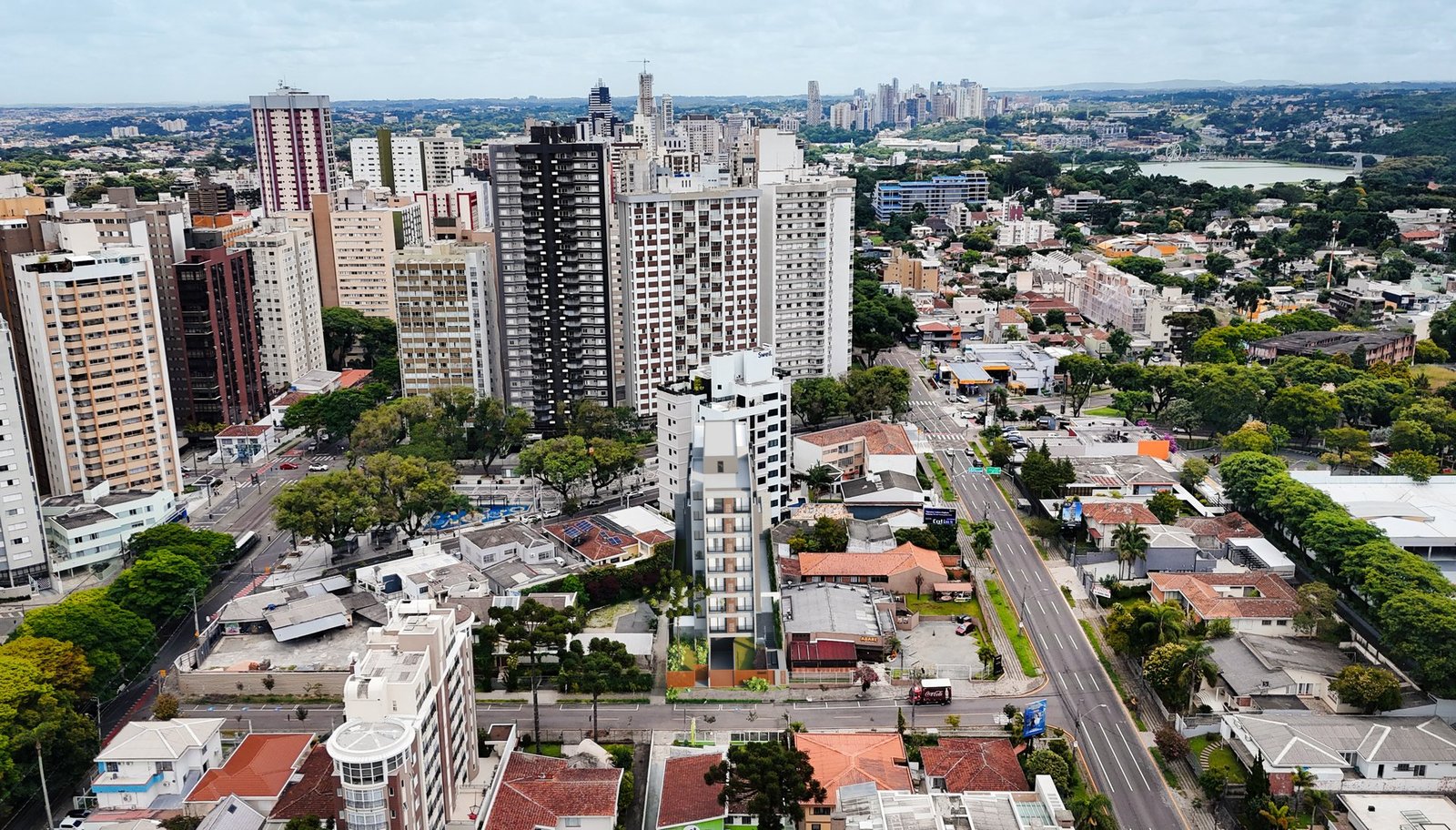 Fachada arquitetônica contemporânea do AMST Champagnat